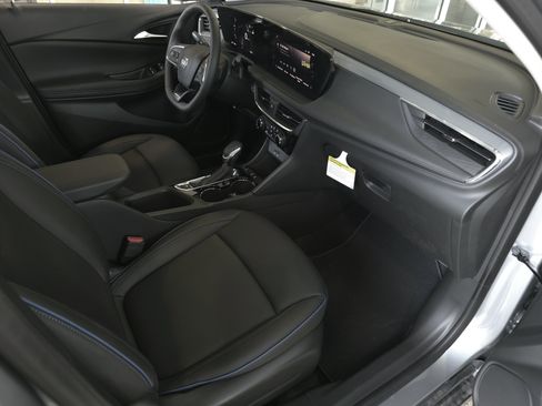 New 2026 Buick Encore GX Sport Touring w/ Comfort Package FWD image 33