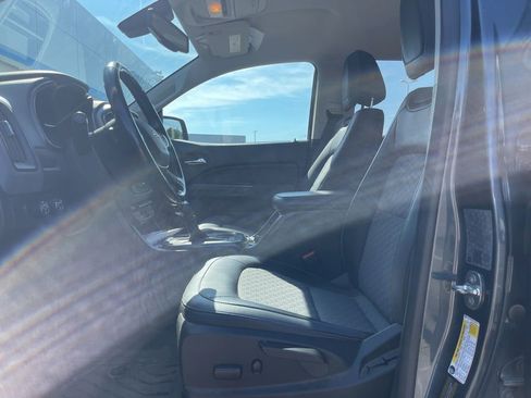 Used 2020 Chevrolet Colorado Z71 AWD/4WD image 12