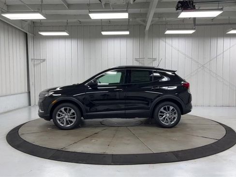 Used 2023 Buick Encore GX Essence w/ Experience Buick Package image 5