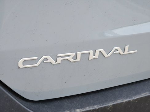 Used 2025 Kia Carnival SX Prestige FWD image 13