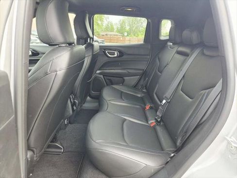 Certified 2026 Jeep Compass Limited AWD/4WD image 12