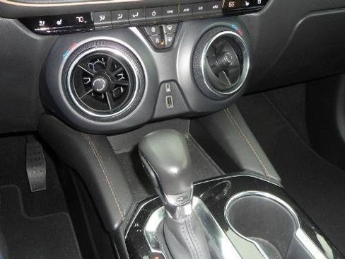 Used 2022 Chevrolet Blazer Premier w/ Enhanced Convenience Package AWD/4WD image 26