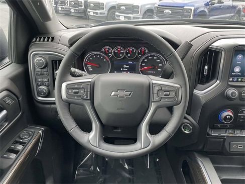 Used 2022 Chevrolet Silverado 1500 RST image 8