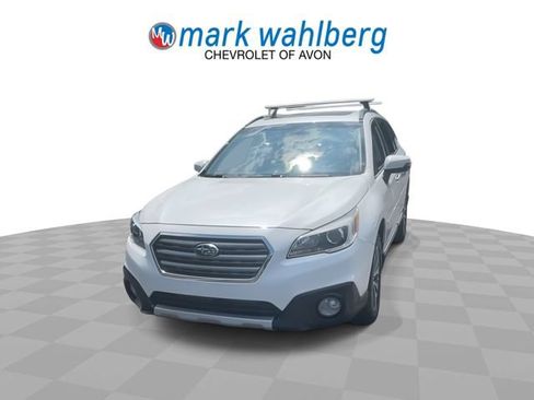 Used 2017 Subaru Outback 3.6R Touring w/ Popular Package #5A AWD/4WD image 3