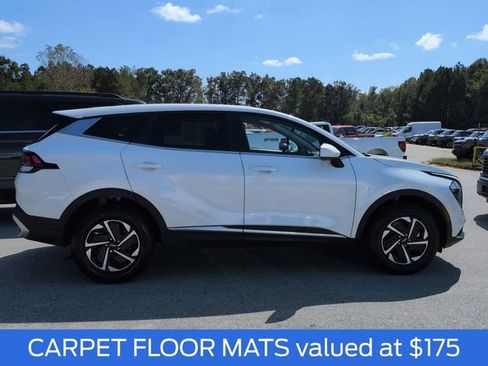 Used 2023 Kia Sportage LX image 4