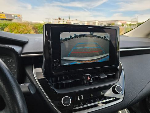 Used 2024 Toyota Corolla LE image 29