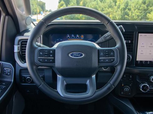 Used 2026 Ford F250 Lariat w/ Tremor Off-Road Package AWD/4WD image 24