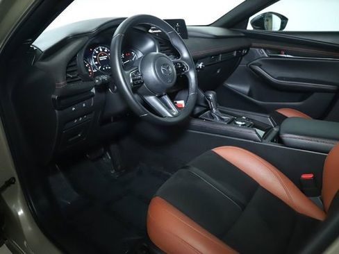 Certified 2025 MAZDA MAZDA3 Carbon image 32