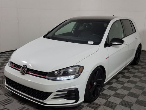 Used 2020 Volkswagen Golf 4-Door FWD image 3