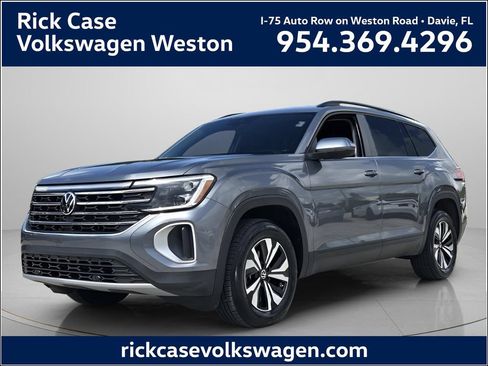 Certified 2024 Volkswagen Atlas SE FWD image 1