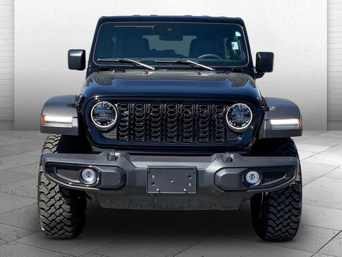 Used 2024 Jeep Wrangler Unlimited Sport AWD/4WD image 2
