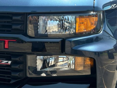 Used 2019 Chevrolet Silverado 1500 Custom Trail Boss w/ Custom Convenience Package AWD/4WD image 31