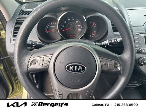 Used 2010 Kia Soul + FWD image 11