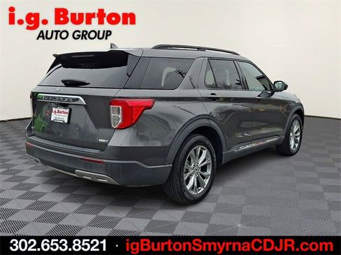 Used 2020 Ford Explorer XLT w/ Equipment Group 202A image 6