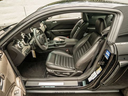 Used 2009 Ford Mustang Shelby GT500 RWD image 24