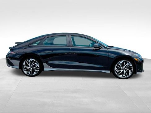 New 2025 Hyundai Ioniq 6 SEL image 9