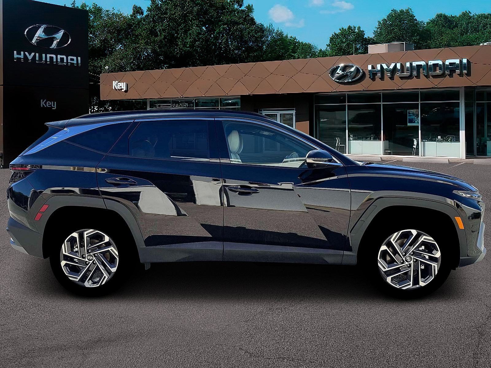 New 2026 Hyundai Tucson Limited AWD/4WD image 10