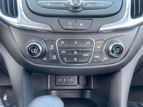 Certified 2024 Chevrolet Equinox LT FWD image 19