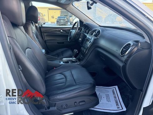 Used 2014 Buick Enclave Leather image 12