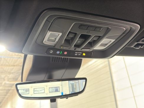 Used 2024 GMC Sierra 1500 AT4 w/ Technology Package image 43