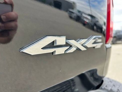 Used 2024 RAM 1500 Laramie AWD/4WD image 12