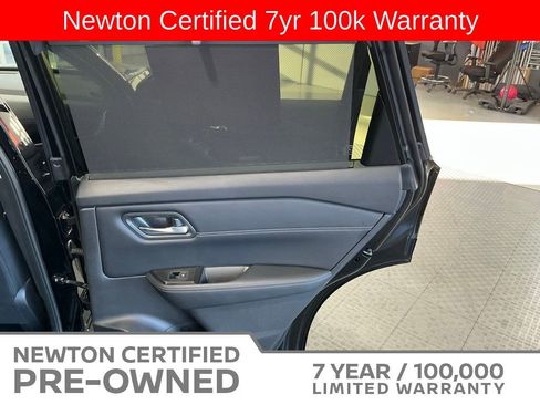 Used 2025 Nissan Rogue SL w/ SL Premium Package AWD/4WD image 48