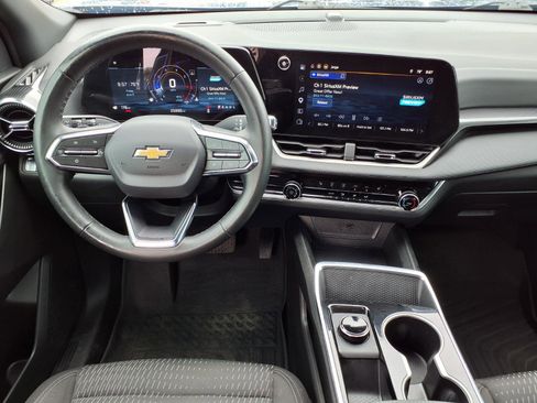 Used 2026 Chevrolet Equinox LT FWD image 12