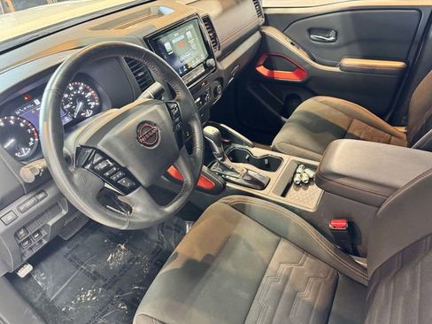 Used 2023 Nissan Frontier PRO-4X w/ Technology Package image 19