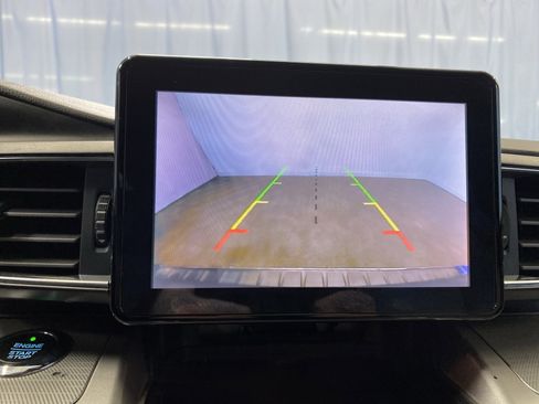 Used 2021 Ford Explorer XLT w/ Equipment Group 202A image 18