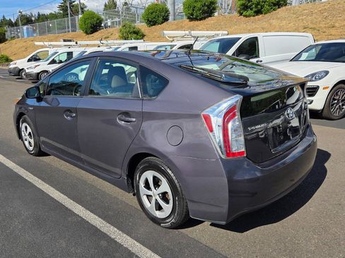 Used 2015 Toyota Prius Two FWD image 5