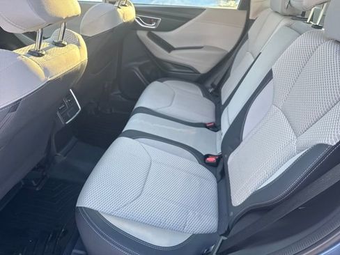 Used 2022 Subaru Forester Premium image 29