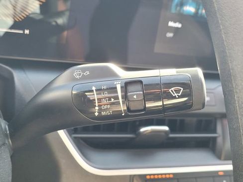 Used 2025 Kia K4 FWD image 17
