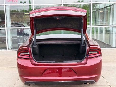 Used 2018 Dodge Charger SXT w/ Blacktop Package image 20