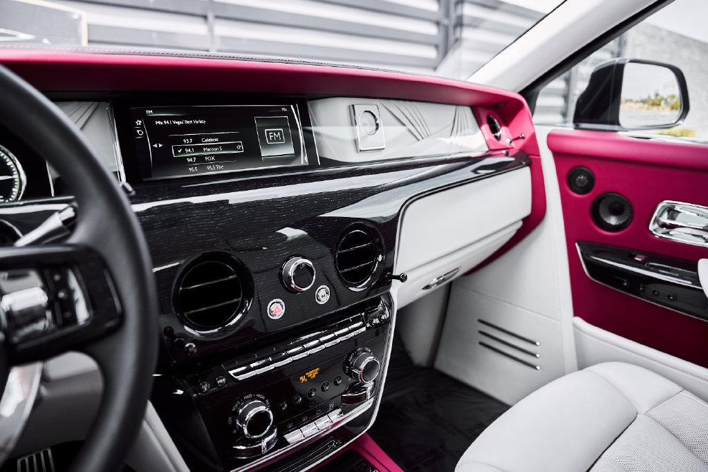 Used 2023 Rolls-Royce Phantom Sedan RWD image 79