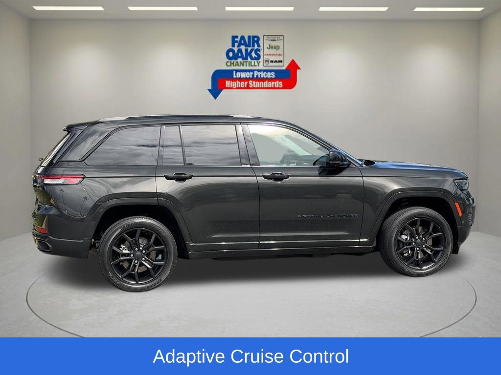 Used 2023 Jeep Grand Cherokee 30th Anniversary AWD/4WD image 7