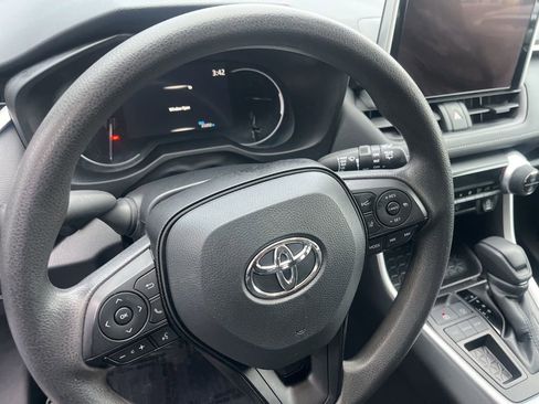 Used 2024 Toyota RAV4 XLE image 64