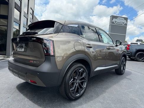 Used 2026 Nissan Kicks SR w/ SR Premium Package AWD/4WD image 2