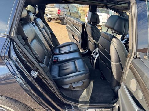 Used 2017 BMW 550i Gran Turismo xDrive image 25