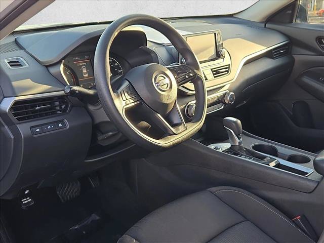Used 2024 Nissan Altima 2.5 S FWD image 10