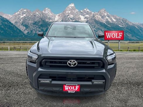 Used 2025 Toyota 4Runner SR5 AWD/4WD image 2