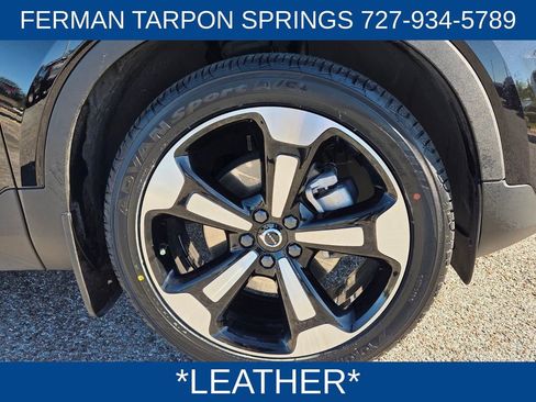 Used 2020 Volvo XC40 T5 Momentum w/ Premium Package image 11