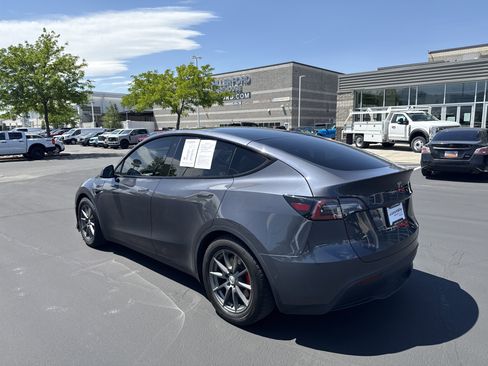 Used 2020 Tesla Model Y Performance AWD/4WD image 3