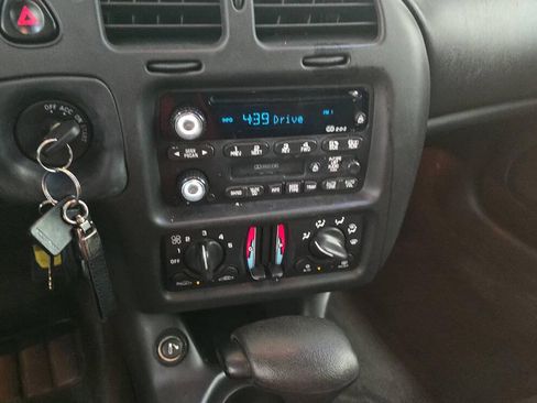 Used 2002 Chevrolet Monte Carlo SS w/ Preferred Equipment Group FWD image 14