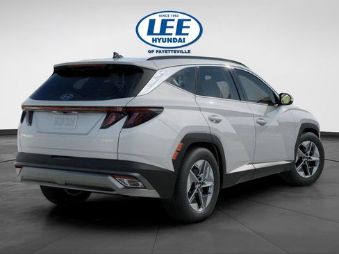 New 2026 Hyundai Tucson SEL image 3