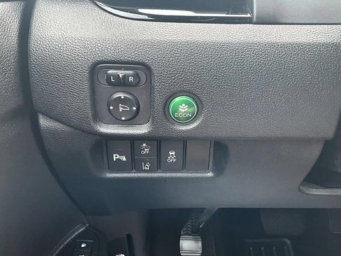 Used 2020 Honda Pilot Touring image 17