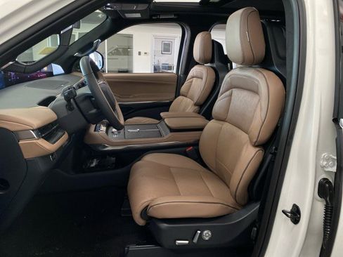 New 2025 Lincoln Navigator L Black Label image 21