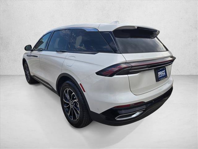 Used 2024 Lincoln Nautilus Premier AWD/4WD image 8