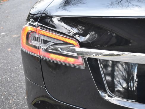 Used 2018 Tesla Model S 75D image 16