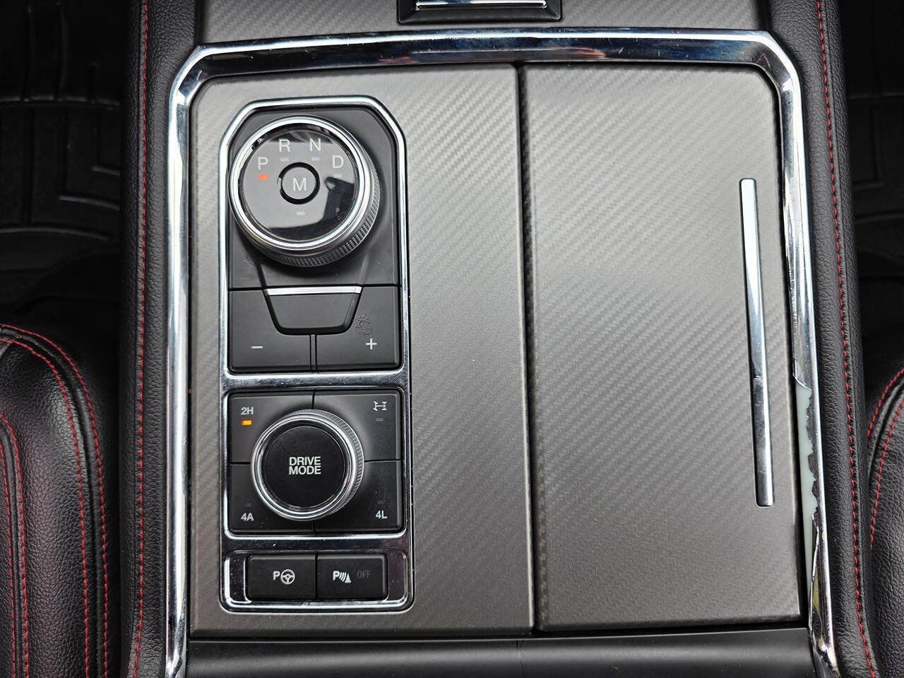 Used 2019 Ford Expedition Limited w/ Equipment Group 303A AWD/4WD image 31