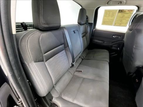 Used 2022 Nissan Frontier SV AWD/4WD image 18